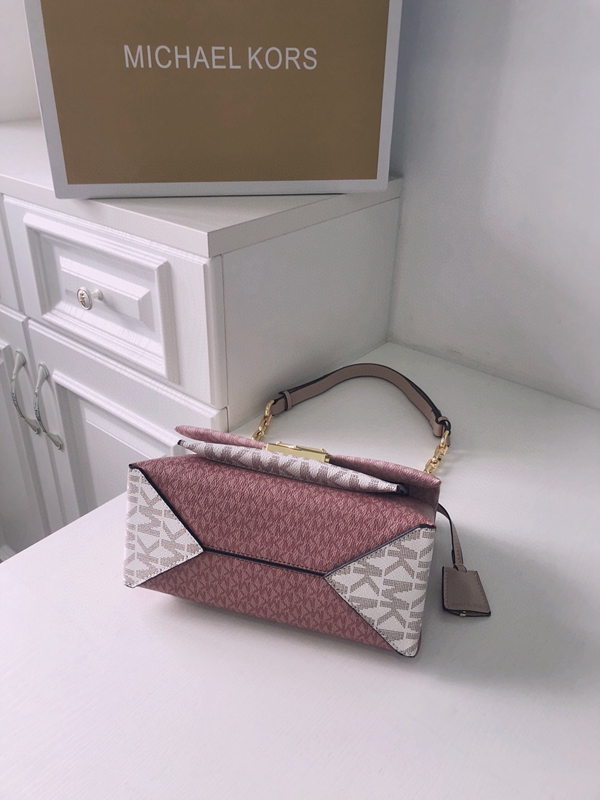 マイケルコースバッグ全体デザイン